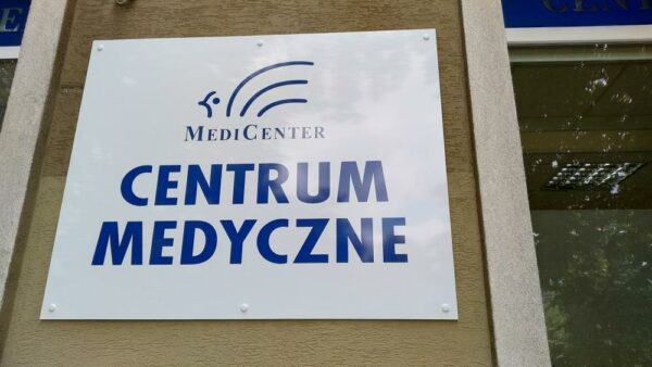 Szyldy reklamowe centrum medyczne Warszawa